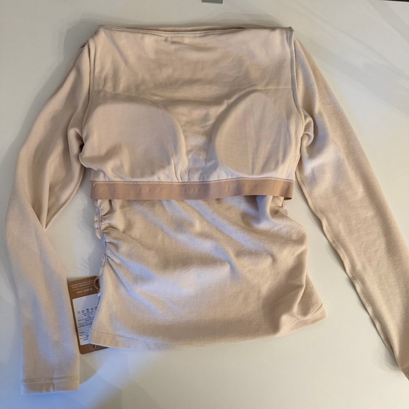 OGL Brami Top Sz M Tan Long Sleeve Built In Bra Ruched Sides New With Tags - Picture 7 of 12